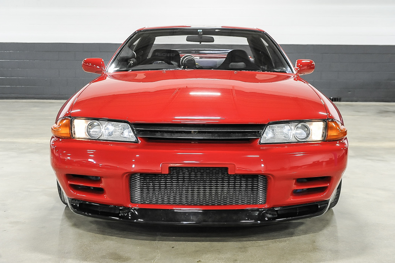 Illustration for article titled Check Out How Unbelievably Shiny This 1990 Nissan Skyline GT-R Is